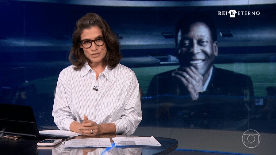 Web reage à postura de Renata Vasconcellos na cobertura da morte de Pelé -  Agora Paparazzi